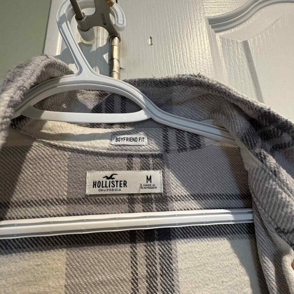 Hollister Plaid Flannel - Picture 2 of 3